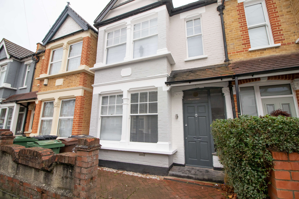 Ainslie wood Road, Chingford, E4