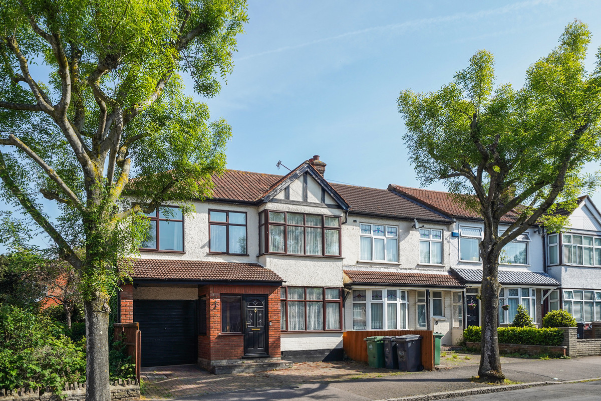 Albert Avenue, Chingford, E4