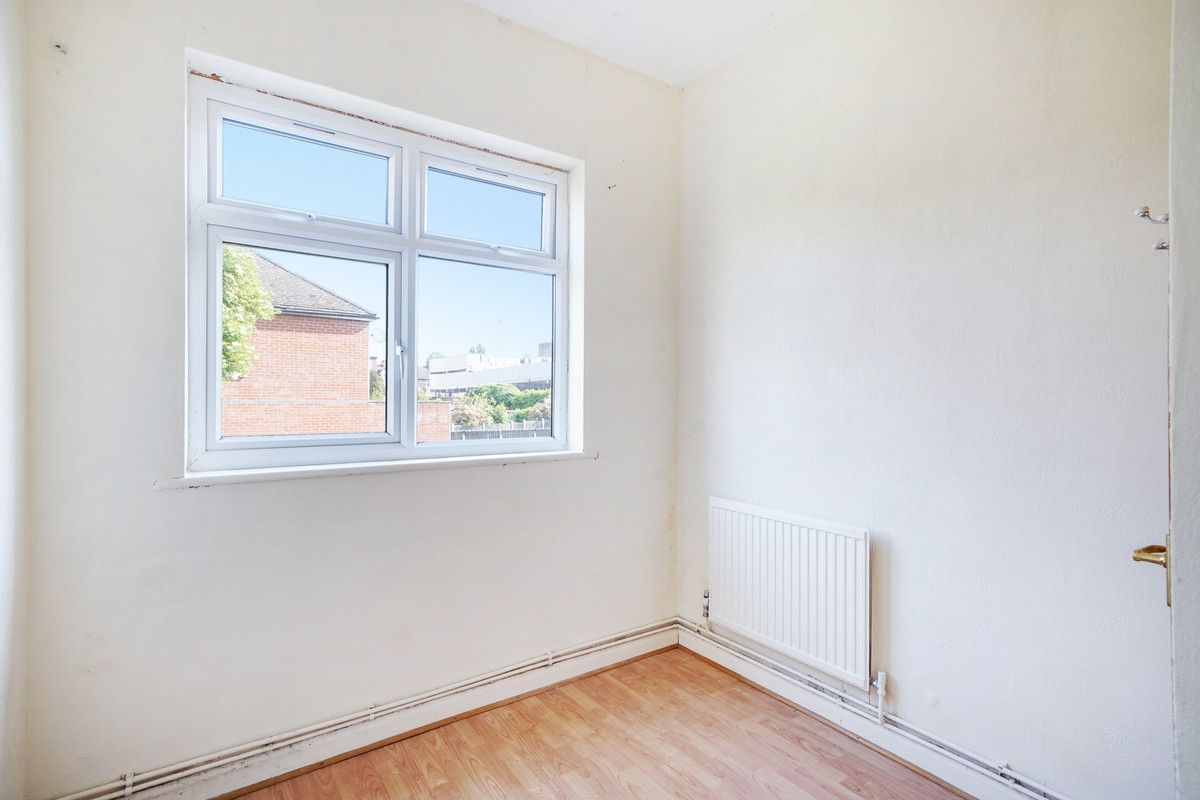 Albert Avenue, Chingford, E4