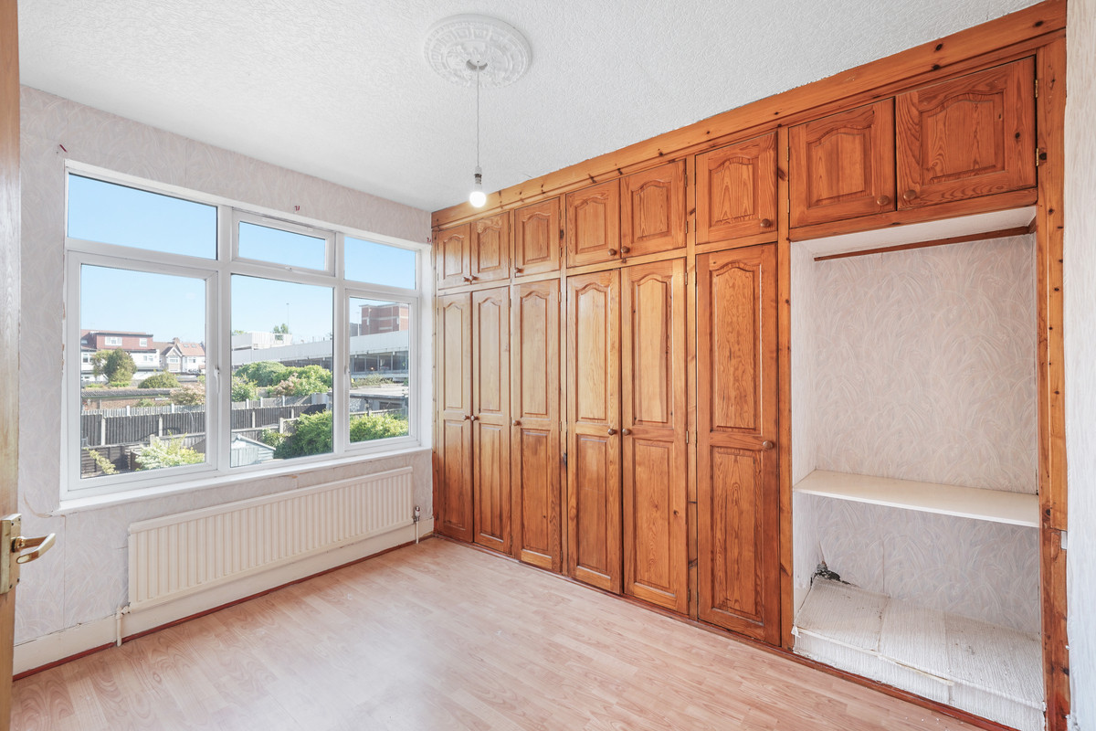 Albert Avenue, Chingford, E4