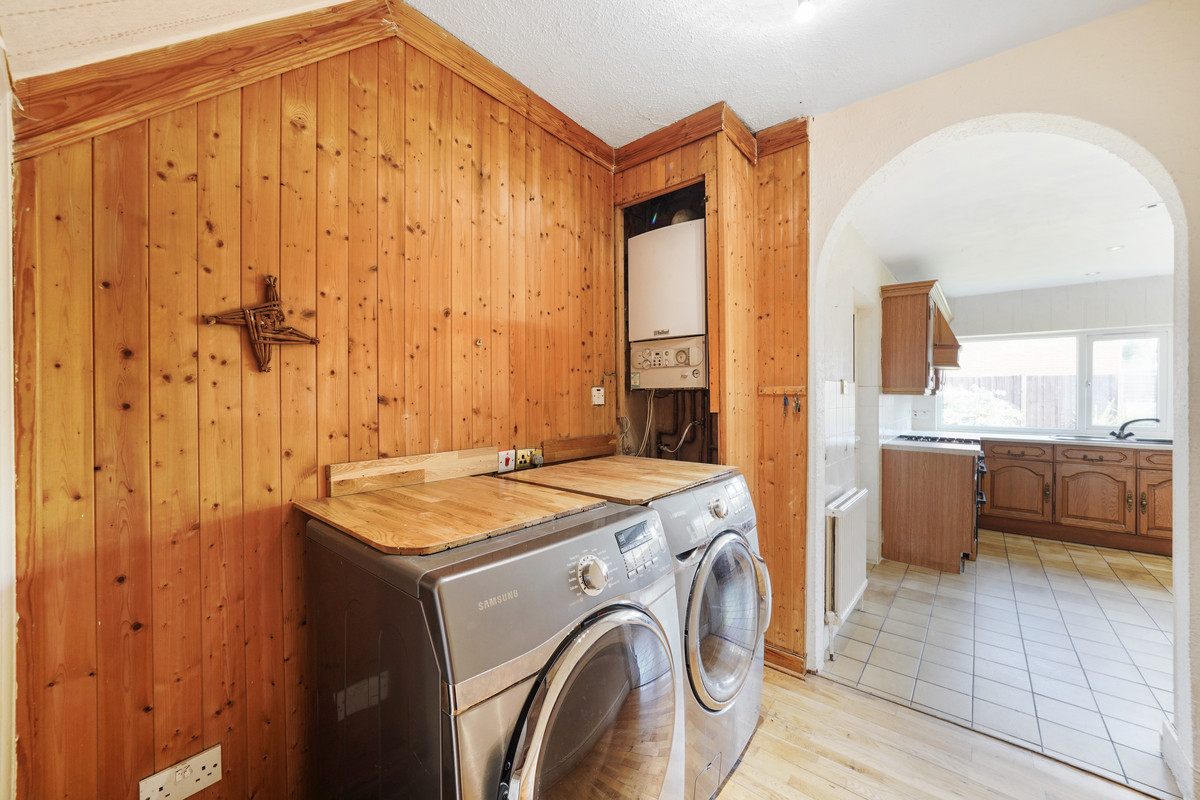 Albert Avenue, Chingford, E4