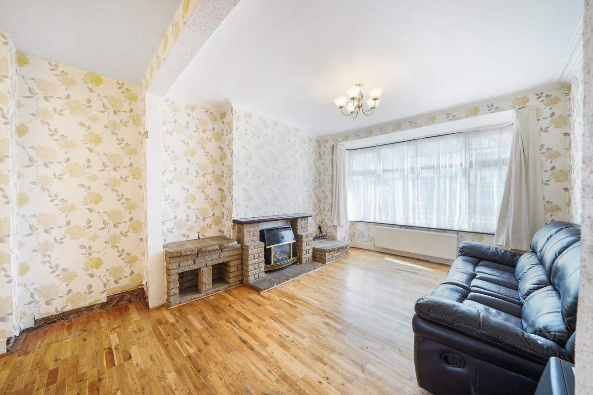 Albert Avenue, Chingford, E4