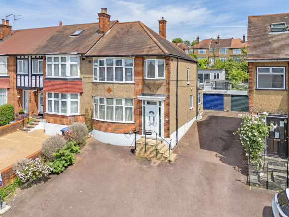 Windmill Gardens, Enfield, EN2