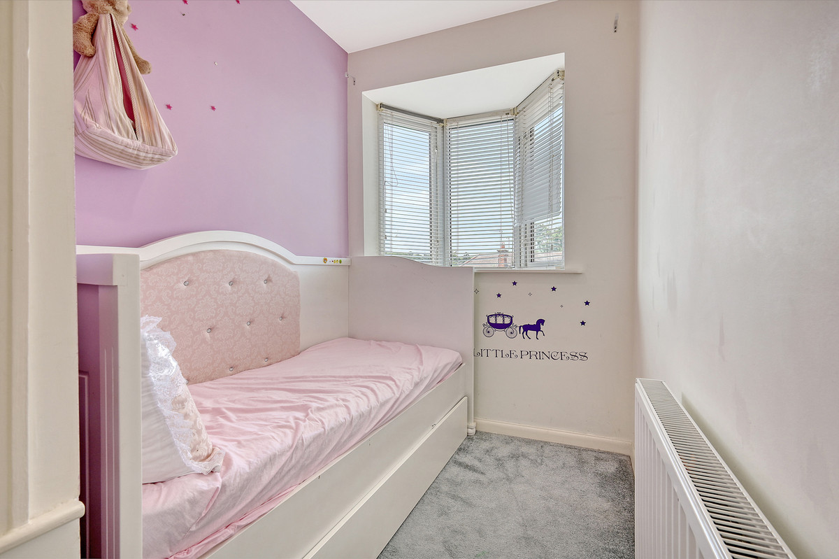 Windmill Gardens, Enfield, EN2