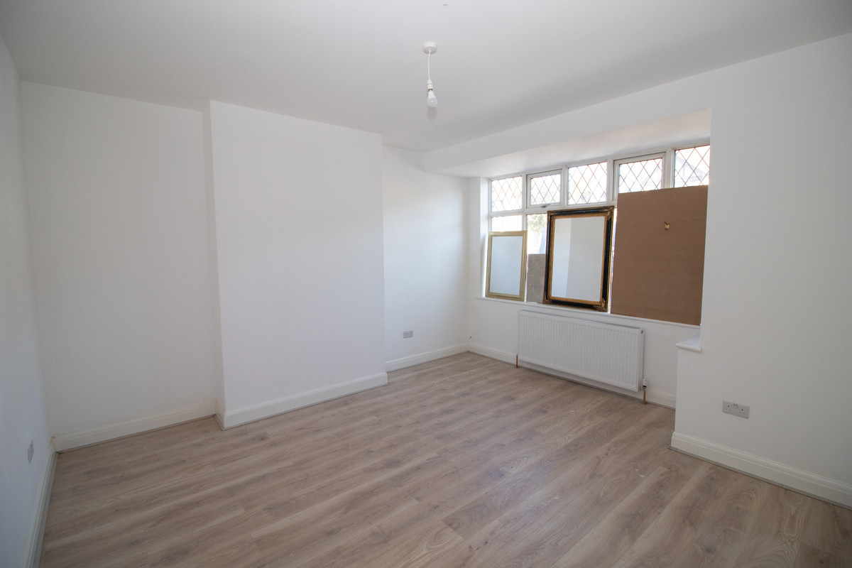 Normanshire Drive, Chingford, E4