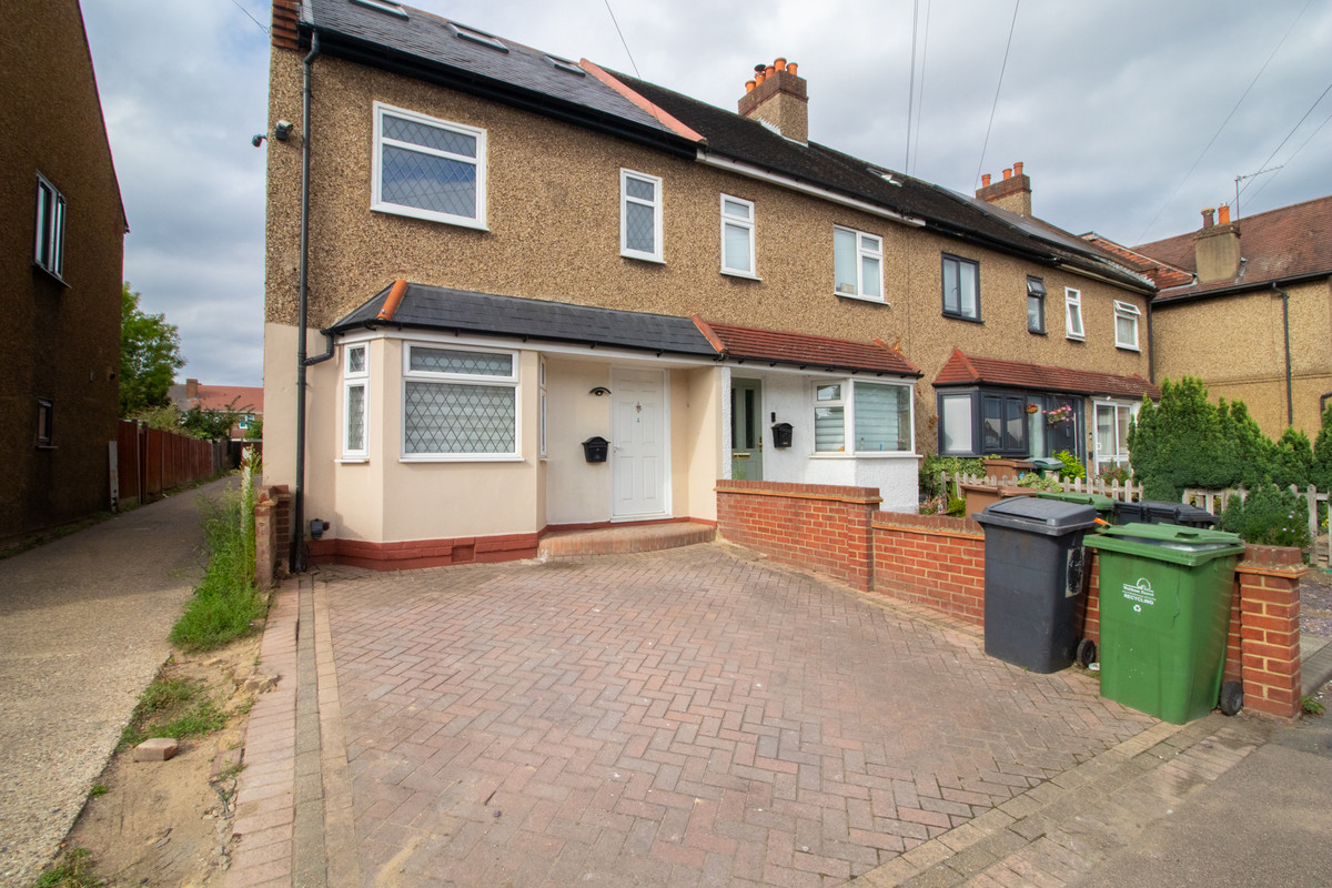 Hall Lane, Chingford, E4