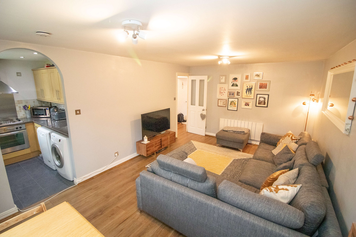 Beaufort Close, Chingford, E4