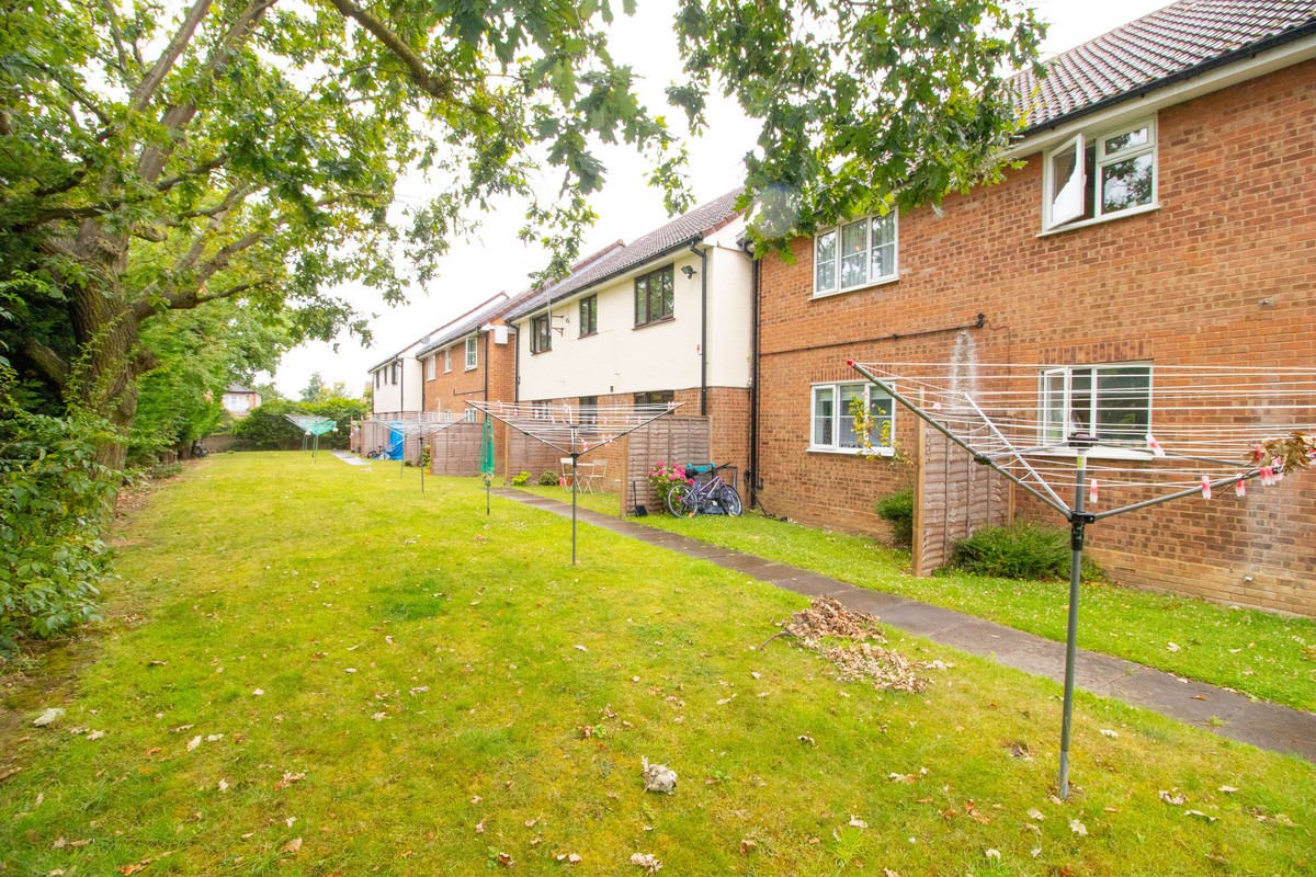 Beaufort Close, Chingford, E4