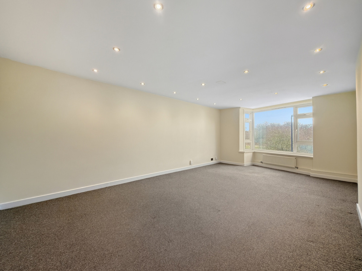 Crescent Road, Chingford, E4