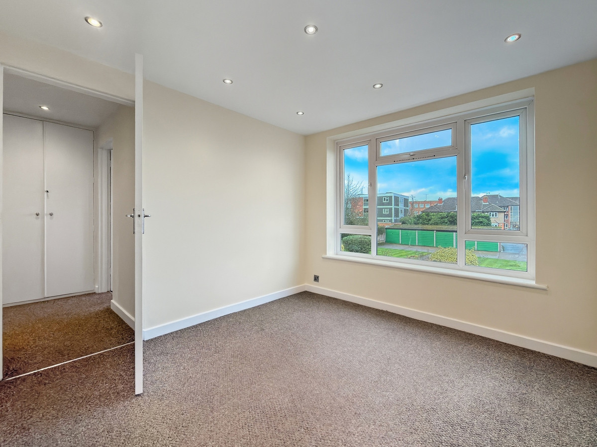 Crescent Road, Chingford, E4