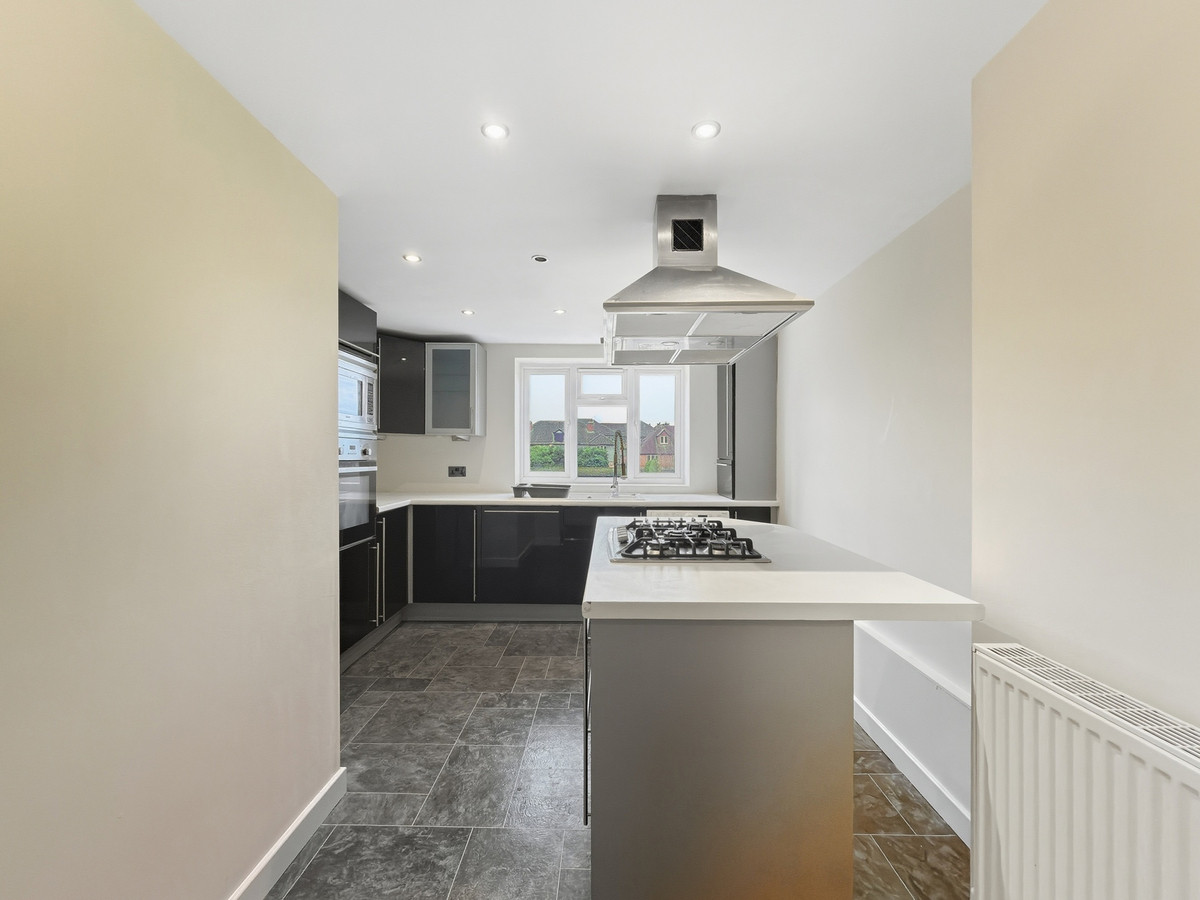 Crescent Road, Chingford, E4