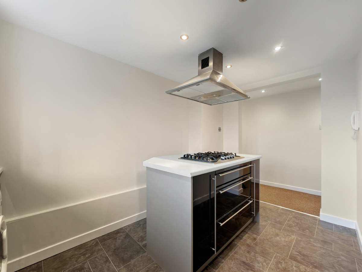 Crescent Road, Chingford, E4