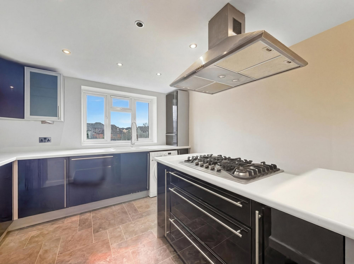 Crescent Road, Chingford, E4