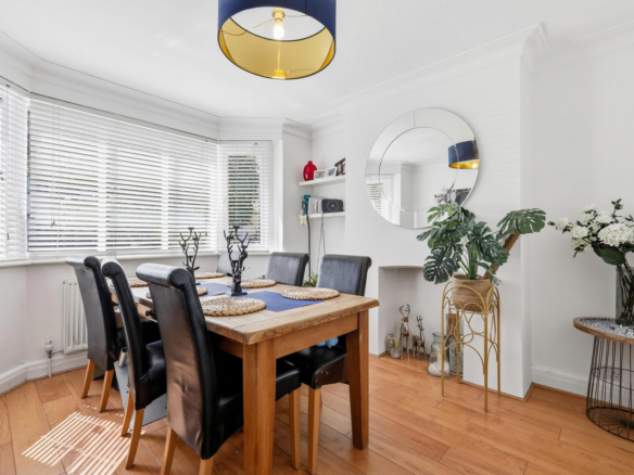 Heriot Avenue, Chingford, E4