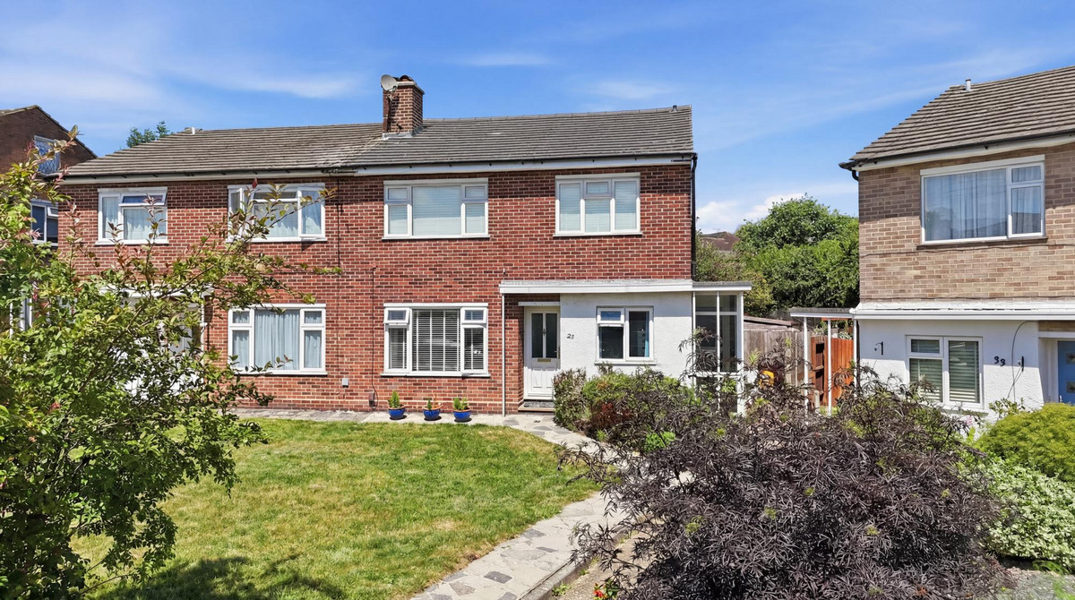 Heathfield, Chingford, E4